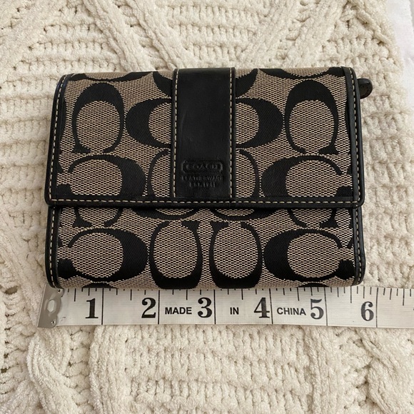 COPY - Coach Wallet Trifold - Picture 5 of 13